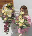 Zestaw: Kompozycja w leżaku "Delikatna Elegancja Miłość" + bukiet
