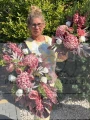 Zestaw: Kompozycja nagrobna "Elegancja i Pamięć" + bukiet