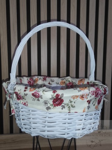 Wiklinowy okrągły koszyczek wielkanocny z kwiatową wyściółką