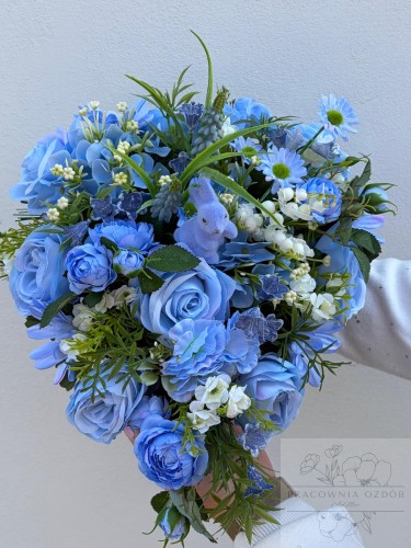 Wiosenne serduszko w błękicie z zajączkiem