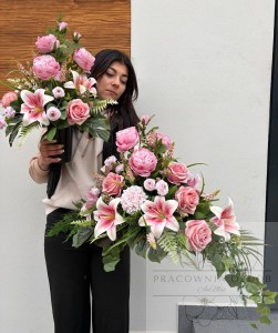 Zestaw: Kompozycja "Różana Harmonia"+ bukiet