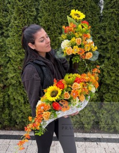 Zestaw: Kompozycja fala + bukiet ze słonecznikiem