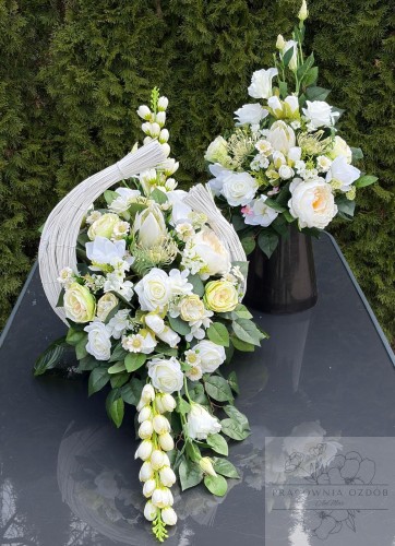 Zestaw: Kompozycja w łuku + bukiet w bieli