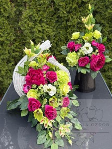 Zestaw: Kompozycja w łuku + bukiet w seledynie i fuksji