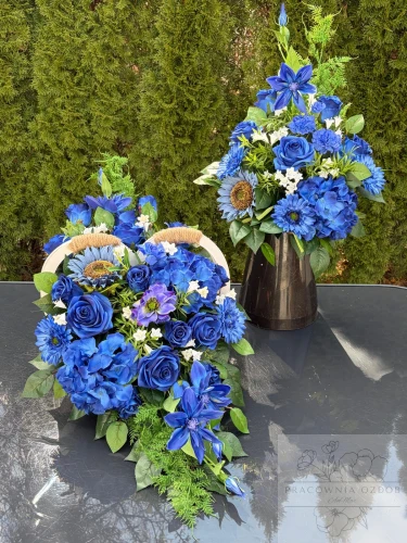 Zestaw: Kompozycja w drewnianym sercu + bukiet w chabrze