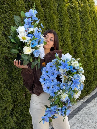 Zestaw: Kompozycja koło + bukiet w błękicie i bieli