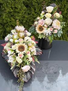 Zestaw: Kompozycja "Światło Wspomnień " + bukiet