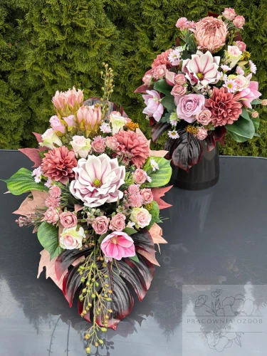 Zestaw: Kompozycja "Światło Pamięci" + bukiet