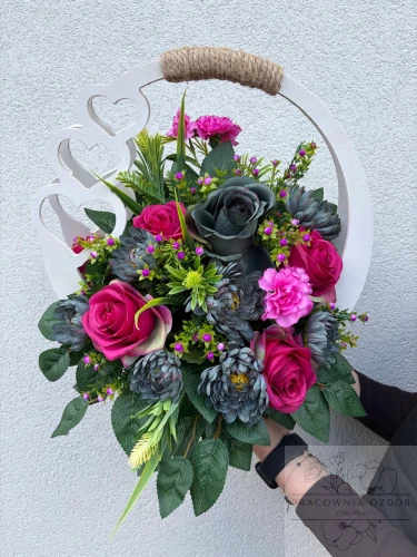 Stroik w ozdobnym białym koszyczku "Grafit i Fuksja"