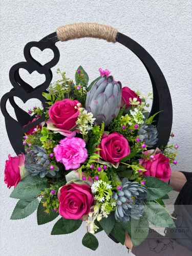 Stroik w ozdobnym czarnym koszyczku "Grafit i Fuksja"