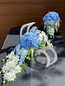 Zestaw: Kompozycja leżak + bukiet w błękicie i bieli