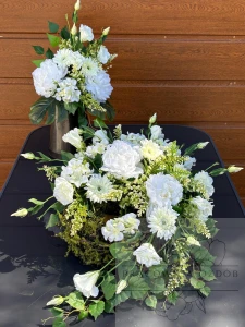 Zestaw: Kompozycja "Delikatna Pamięć" + bukiet 