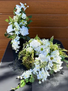 Zestaw: Kompozycja "Delikatne Wspomnienie" + bukiet 